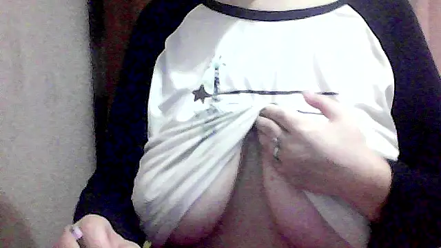 Snapshot of AnaXBerry chatting on 25, 11, 2025 AnaXBerry online show from 25, 11, 2025