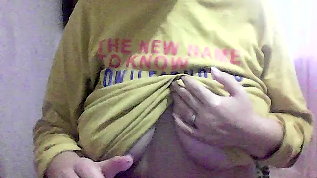 Snapshot of AnaXBerry chatting on 30, 11, 2025 AnaXBerry online show from 30, 11, 2025