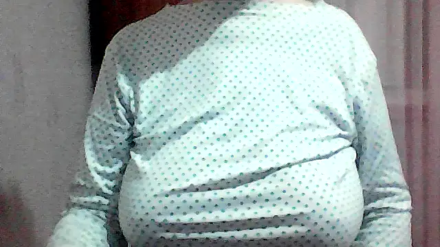 Snapshot of AnaXBerry chatting on 30, 11, 2025 AnaXBerry online show from 30, 11, 2025