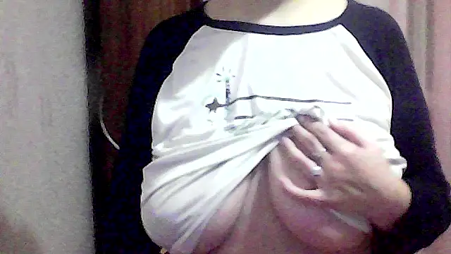 Snapshot of AnaXBerry chatting on 3, 12, 2025 AnaXBerry online show from 3, 12, 2025