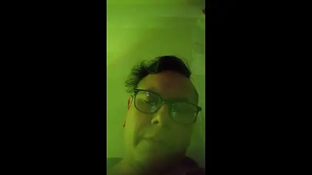 Snapshot of AlanDickson chatting on 22, 12, 2025 AlanDickson online show from 22, 12, 2025