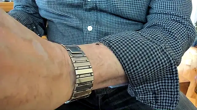 Snapshot of massive_cum chatting on 27, 1, 2025 massive cum online show from 27, 1, 2025