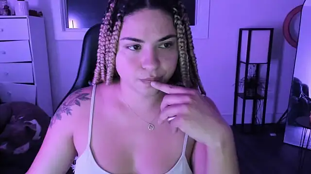 MelSaunders online show from 28, 10, 2025