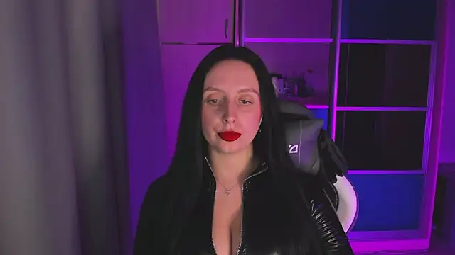 Christy Calypso online show from 15, 4, 2026