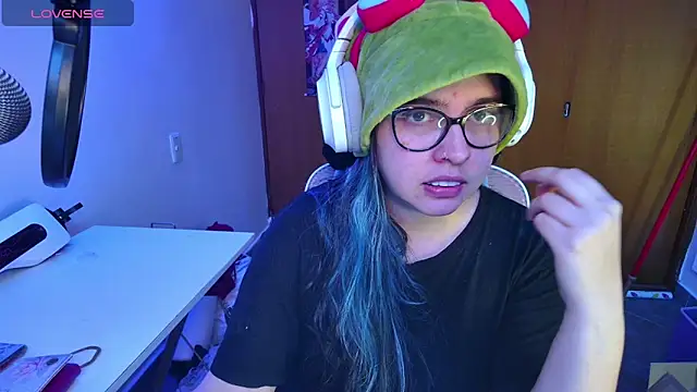 Vallolet Spencer online show from 9, 3, 2025