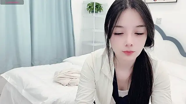 AKiKi711 online show from 8, 4, 2026