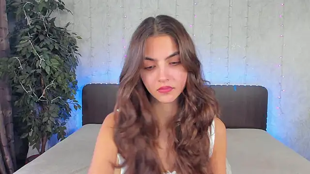 Snapshot of Milana_Crystal_ chatting on 6, 12, 2024 Milana Crystal online show from 6, 12, 2024
