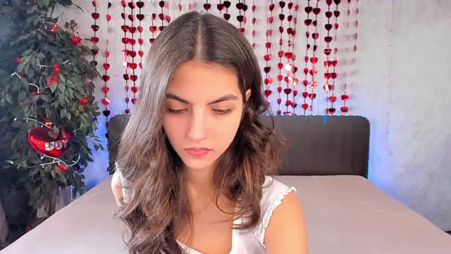 Snapshot of Milana_Crystal_ chatting on 14, 2, 2025 Milana Crystal online show from 14, 2, 2025
