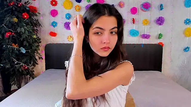 Snapshot of Milana_Crystal_ chatting on 20, 3, 2025 Milana Crystal online show from 20, 3, 2025