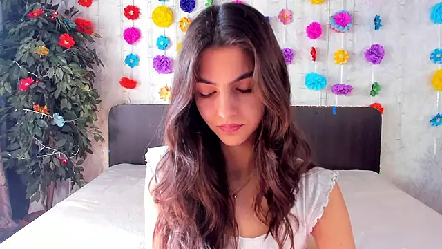 Snapshot of Milana_Crystal_ chatting on 20, 3, 2025 Milana Crystal online show from 20, 3, 2025