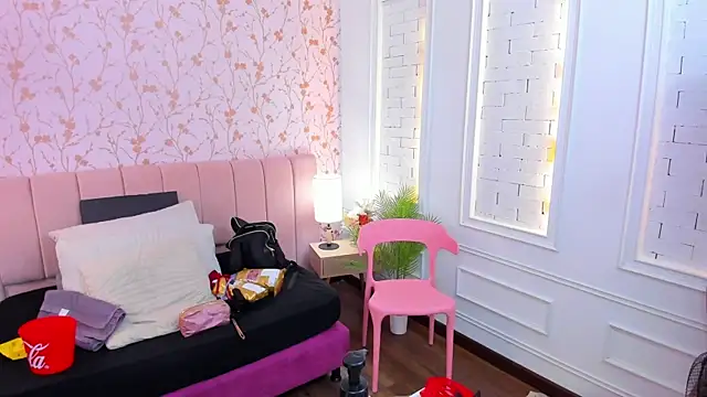 Georgina-coule online show from 2, 12, 2024