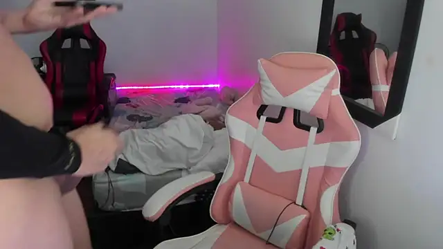 jessi and boy online show from 22, 12, 2025