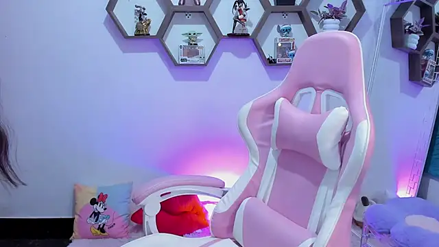 SharonSander online show from 6, 2, 2025