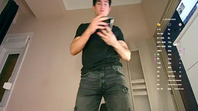 ChristianLevine  online show from 17, 12, 2025