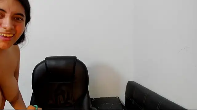 Snapshot of miss_eylens chatting on 18, 7, 2026 miss eylens online show from 18, 7, 2026