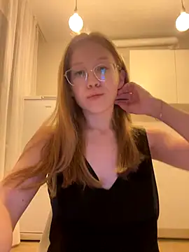 Eva Weyne online show from 12, 9, 2025