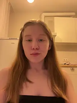 Snapshot of Eva_Weyne chatting on 26, 4, 2026 Eva Weyne online show from 26, 4, 2026