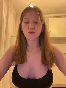 Snapshot of Eva_Weyne chatting on 10, 5, 2026 Eva Weyne online show from 10, 5, 2026
