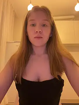 Snapshot of Eva_Weyne chatting on 7, 6, 2026 Eva Weyne online show from 7, 6, 2026
