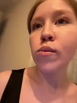 Snapshot of Eva_Weyne chatting on 17, 6, 2026 Eva Weyne online show from 17, 6, 2026