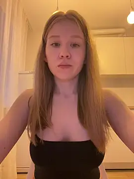 Snapshot of Eva_Weyne chatting on 23, 6, 2026 Eva Weyne online show from 23, 6, 2026
