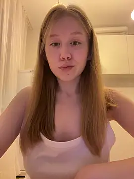 Snapshot of Eva_Weyne chatting on 19, 7, 2026 Eva Weyne online show from 19, 7, 2026