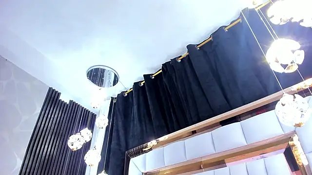 SarayRoyse online show from 16, 9, 2025