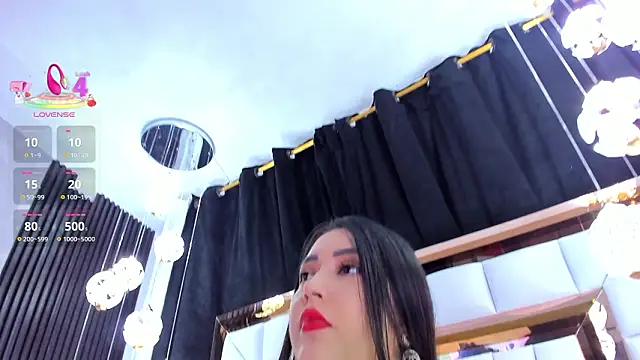 SarayRoyse online show from 4, 3, 2026