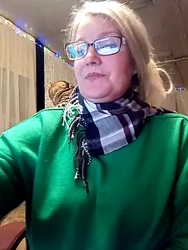 irinamaux online show from 2, 2, 2025