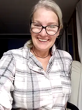 irinamaux online show from 25, 10, 2025