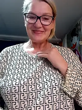 irinamaux online show from 12, 4, 2026