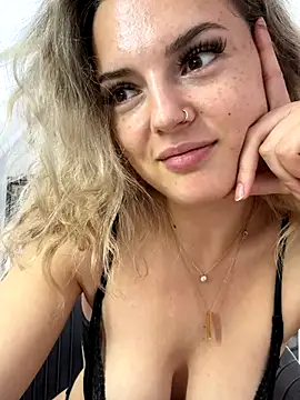 Snapshot of LexyGold chatting on 14, 9, 2025 LexyGold online show from 14, 9, 2025