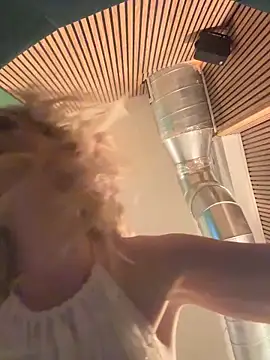 Snapshot of LexyGold chatting on 23, 10, 2025 LexyGold online show from 23, 10, 2025