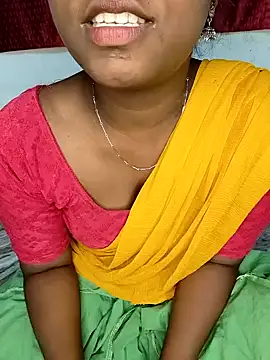 Snapshot of tamilachi4u chatting on 3, 1, 2025 tamilachi4u online show from 3, 1, 2025