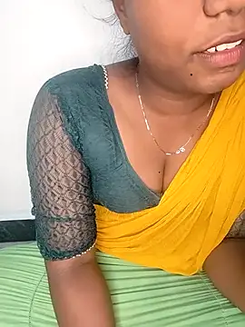 Snapshot of tamilachi4u chatting on 5, 3, 2025 tamilachi4u online show from 5, 3, 2025