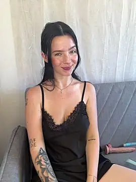 RoxiBlack online show from 1, 6, 2026