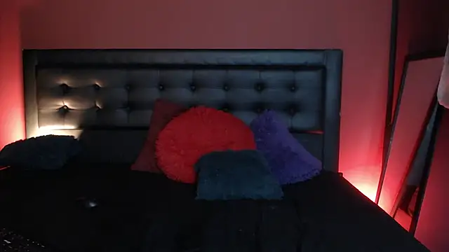  Tattoo Couple online show from 27, 2, 2025