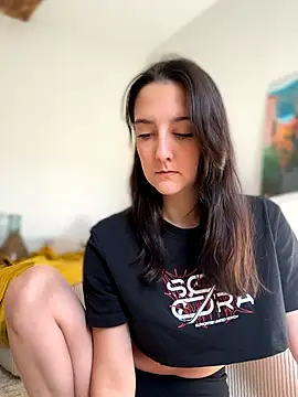 Snapshot of _Juliette chatting on 9, 11, 2025 Juliette online show from 9, 11, 2025