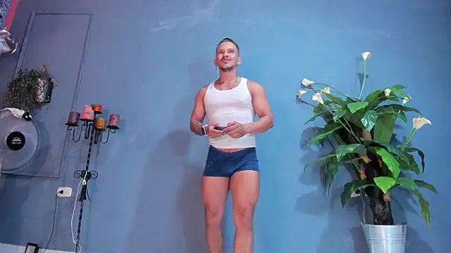 Snapshot of lean_arcos chatting on 8, 3, 2025 lean arcos online show from 8, 3, 2025