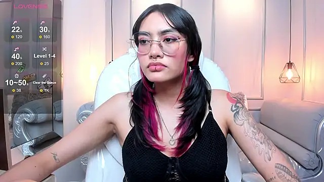 Snapshot of AzuraKindong chatting on 30, 12, 2024 AzuraKindong online show from 30, 12, 2024
