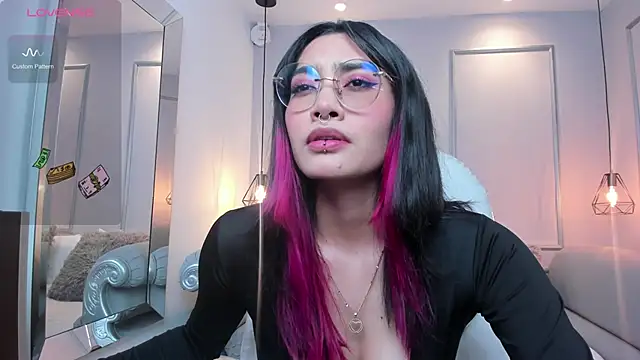 Snapshot of AzuraKindong chatting on 14, 1, 2025 AzuraKindong online show from 14, 1, 2025