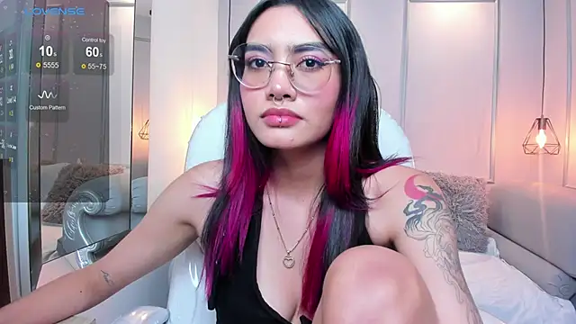 Snapshot of AzuraKindong chatting on 15, 1, 2025 AzuraKindong online show from 15, 1, 2025