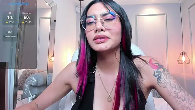 Snapshot of AzuraKindong chatting on 16, 1, 2025 AzuraKindong online show from 16, 1, 2025