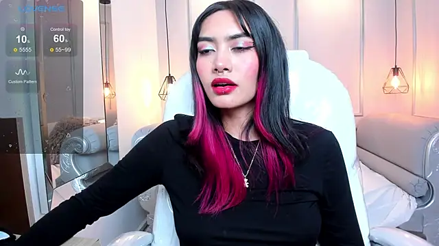 Snapshot of AzuraKindong chatting on 5, 2, 2025 AzuraKindong online show from 5, 2, 2025