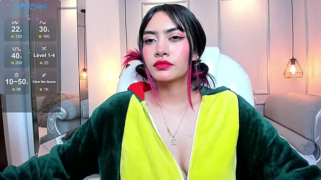 Snapshot of AzuraKindong chatting on 10, 2, 2025 AzuraKindong online show from 10, 2, 2025