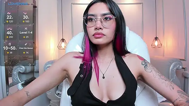 Snapshot of AzuraKindong chatting on 3, 3, 2025 AzuraKindong online show from 3, 3, 2025