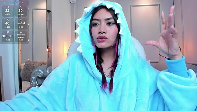 Snapshot of AzuraKindong chatting on 11, 3, 2025 AzuraKindong online show from 11, 3, 2025