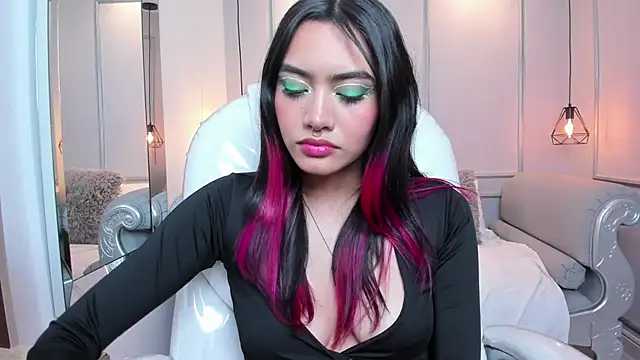 Snapshot of AzuraKindong chatting on 17, 3, 2025 AzuraKindong online show from 17, 3, 2025