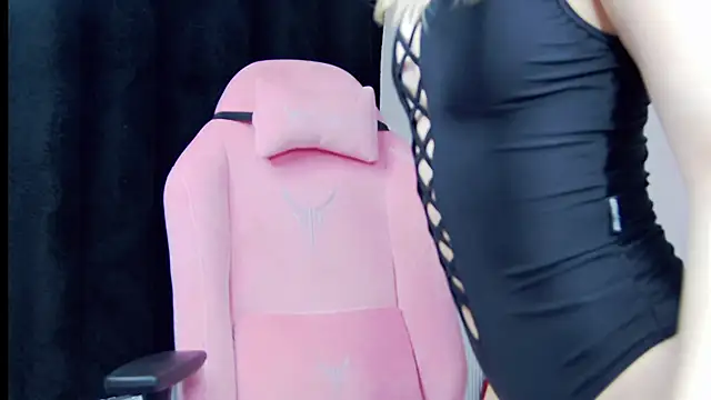 Snapshot of Haters__ chatting on 1, 10, 2025 Haters online show from 1, 10, 2025