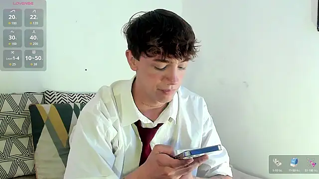 Snapshot of Tomy_Rox chatting on 15, 10, 2025 Tomy Rox online show from 15, 10, 2025